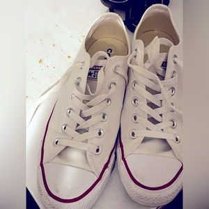 Converse worn maybe 6/8 times size 9 pain $65 yours for $ 35